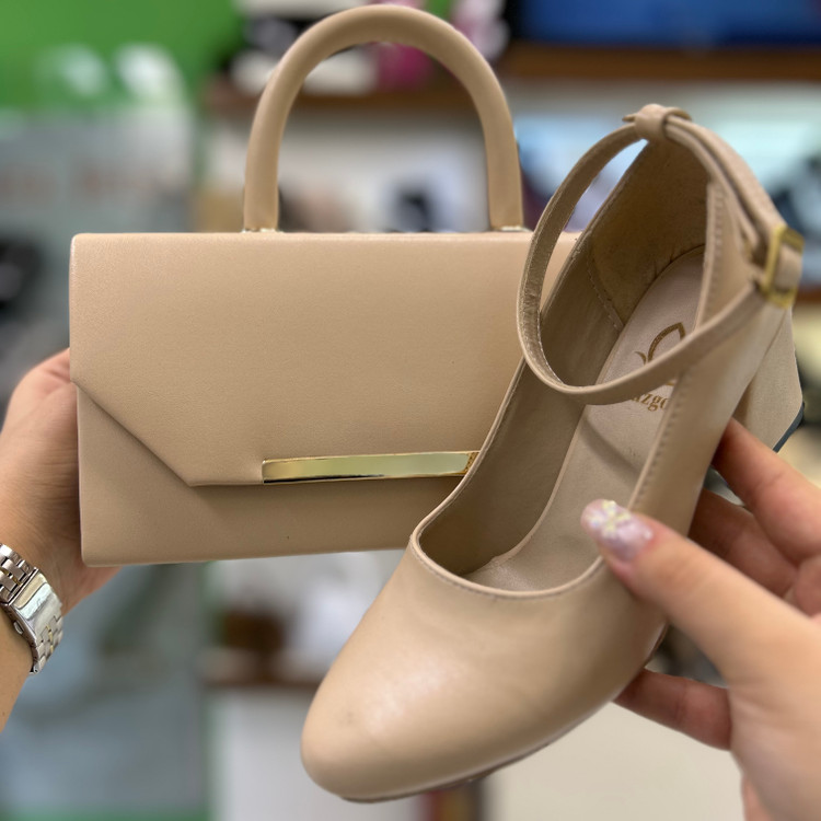 عکس ست کیف و کفش کرم زنانه