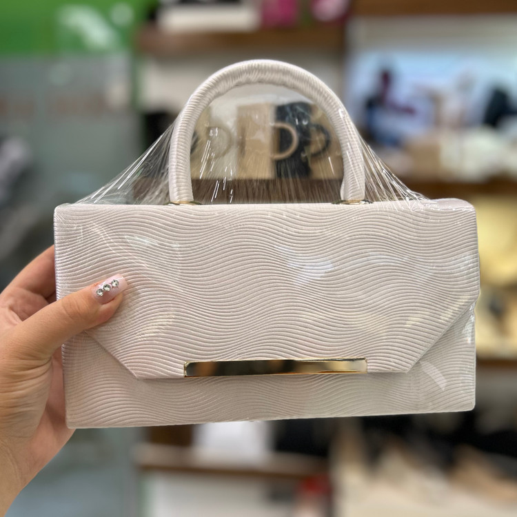 خرید کیف مجلسی زنانه سفید صدفی