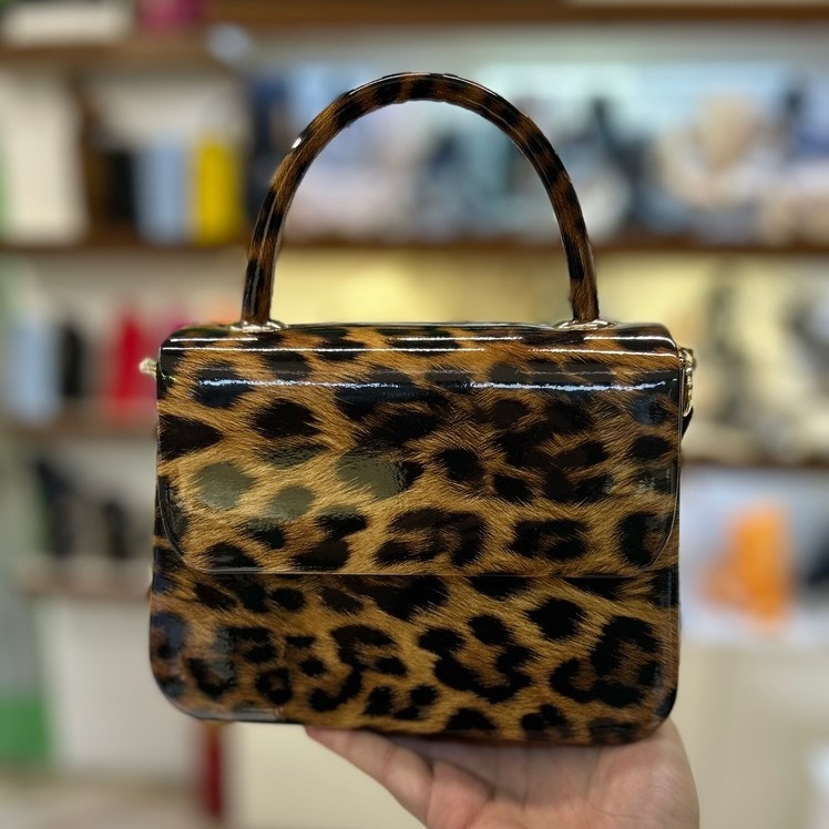 عکس کیف پلنگی دسته دار زنانه