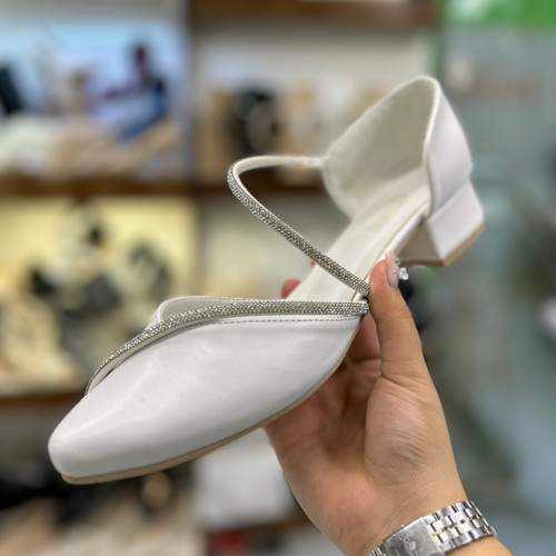 خرید کفش مجلسی سفید عروس پاشنه ۳ سانتی