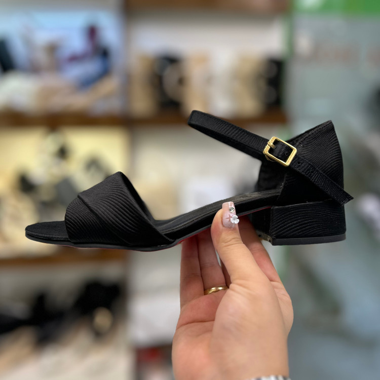 عکس ست کیف و کفش مجلسی پاشنه ۴ سانت