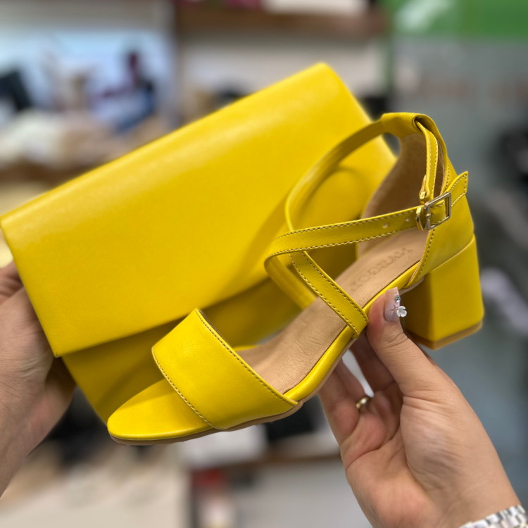 عکس ست کیف و کفش مجلسی زرد دخترانه