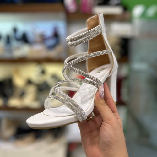 خرید کفش بندی نگین دار سفید عروس