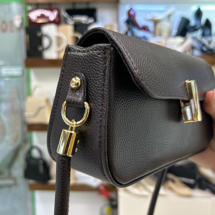 کیف قهوه ای زنانه پاسپورتی