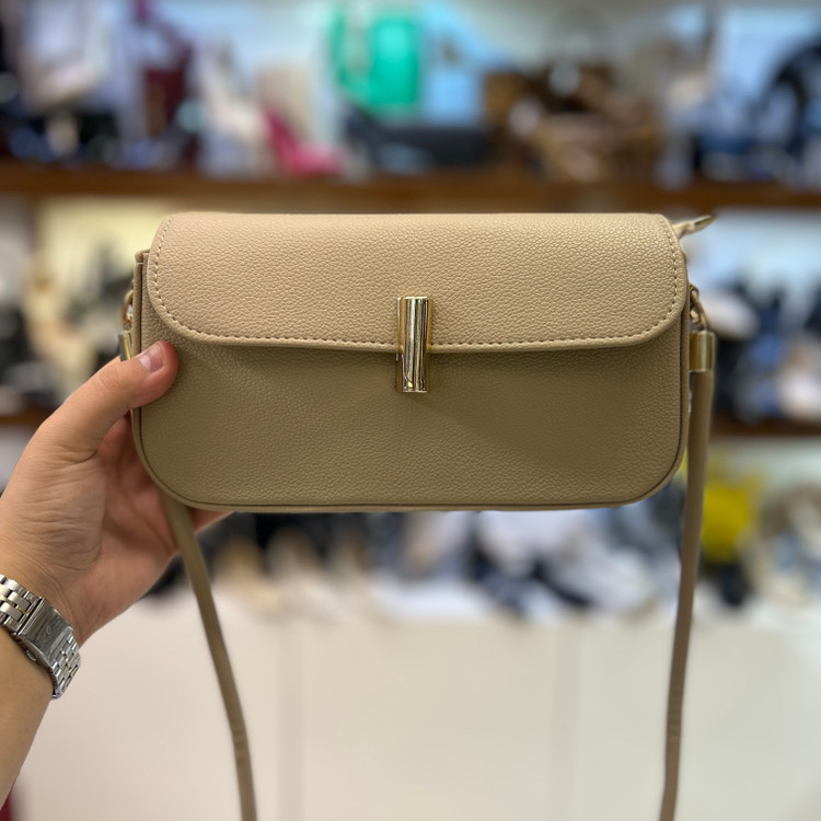 کیف زنانه پاسپورتی کرم با کلاس