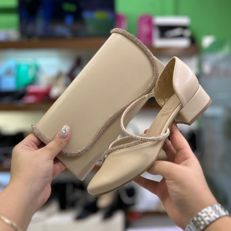 عکس ست کیف و کفش مجلسی زنانه کرم پاشنه ۳ سانت