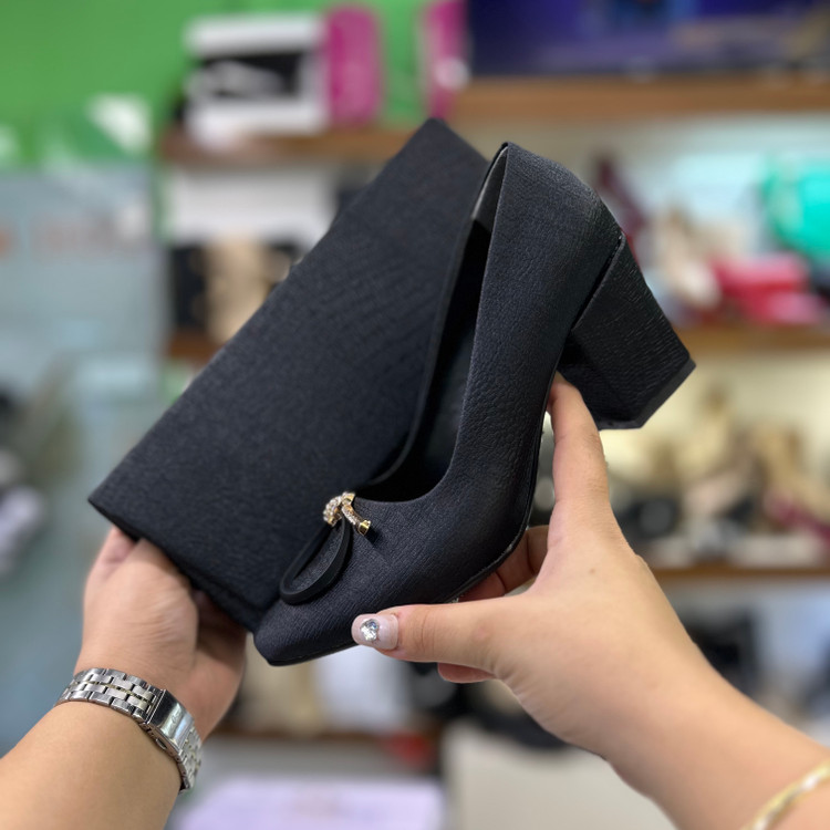 عکس ست کیف و کفش زنانه پاشنه پهن مجلسی ساتن چروک