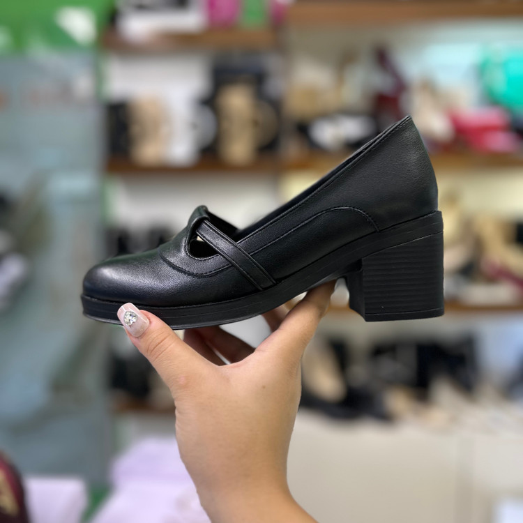 عکس کفش زنانه راحتی طبی زیره پیو پاشنه پهن خانومی