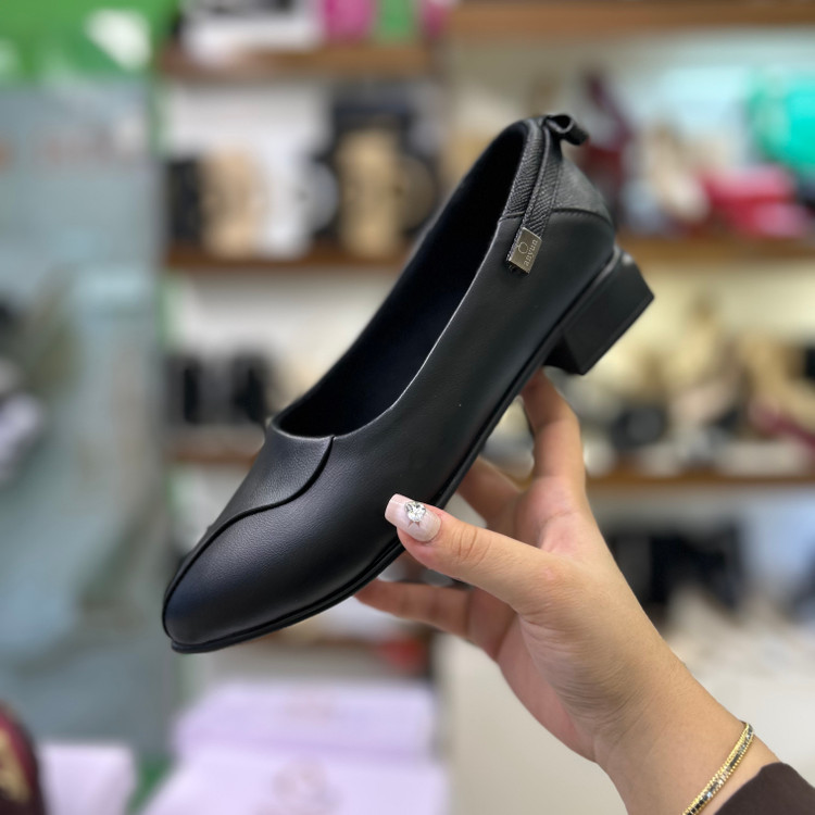 قیمت کفش زنانه پیو راحتی قالب بزرگ پا تا سایز ۴۳