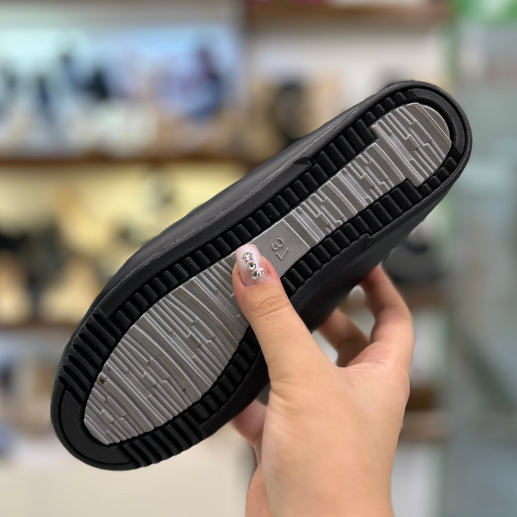 قیمت و عکس کفش کالج زنانه پیو طبی راحتی بزرگ پا تا سایز ۴۲ سورمه ای