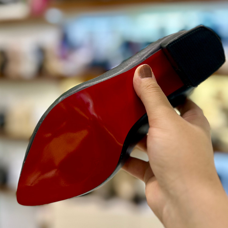 قیمت کفش پاشنه دار زنانه ساده و شیک قالب بزرگ پا تا ۴۲