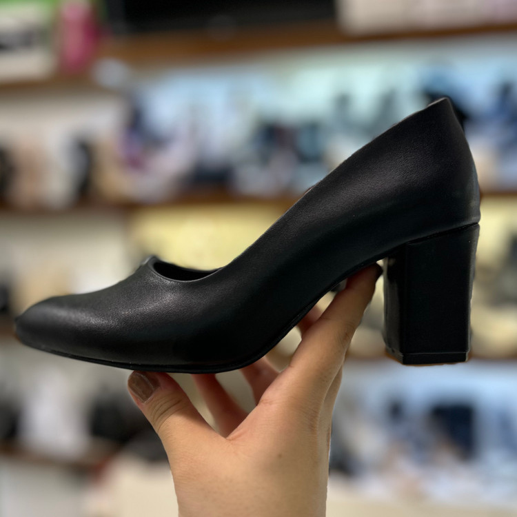 عکس کفش پاشنه دار زنانه ساده و شیک قالب بزرگ پا تا ۴۲