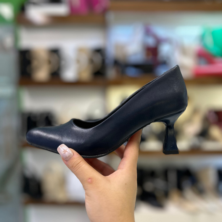 قیمت و خرید کفش پاشنه دار زنانه سورمه ای قالب بزرگ پا تا ۴۲