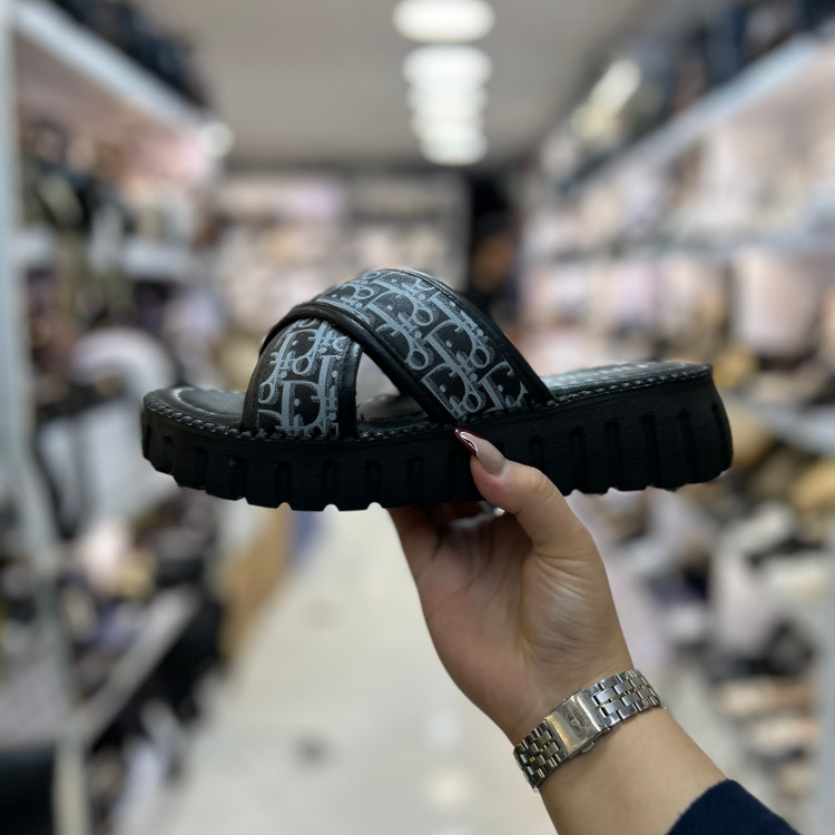 دمپایی صندل لژ دار زنانه ضربدری دیور Dior کد 82 - تصویر ۴
